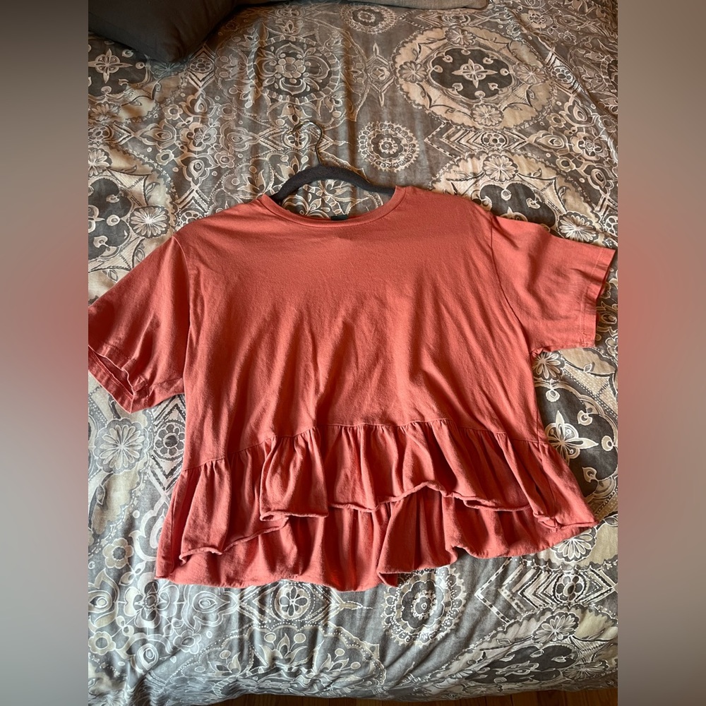Cute peach crop t-shirt